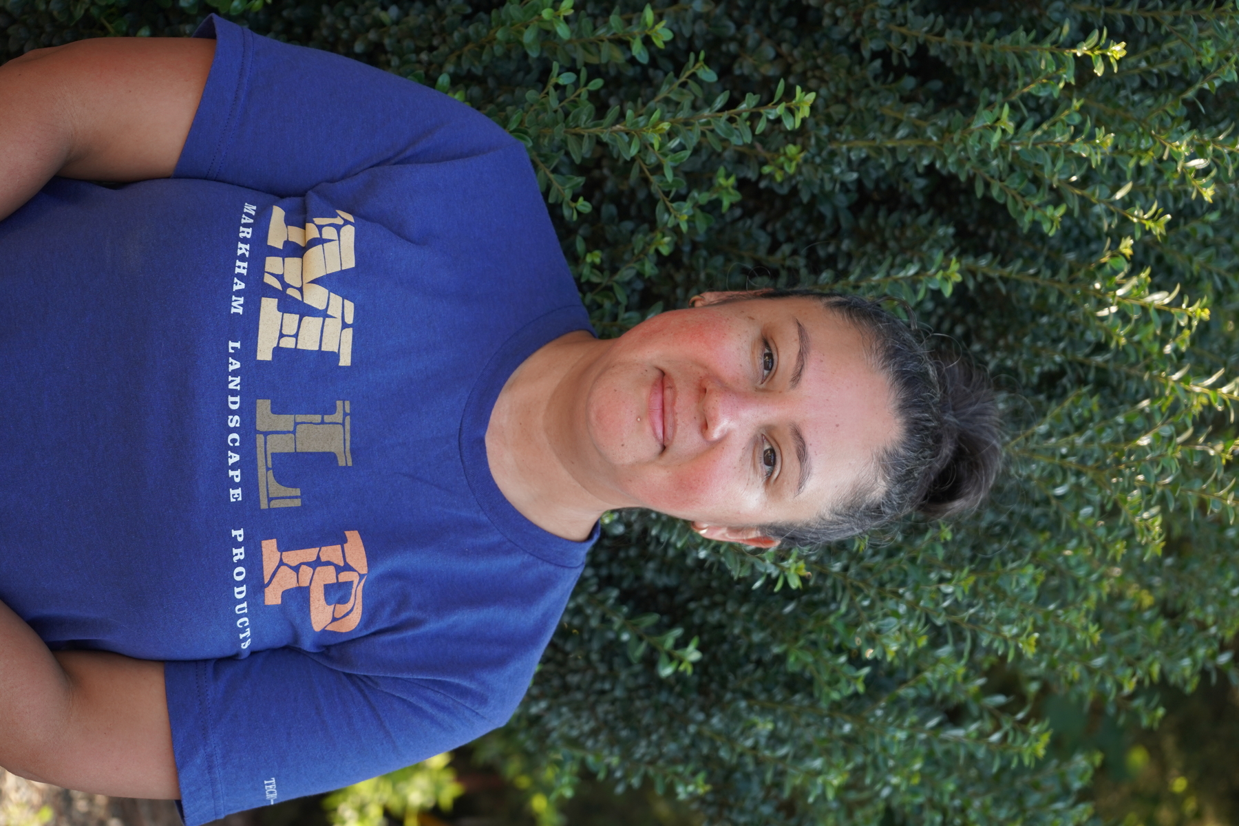 Nubia Interiano, Account and Sales